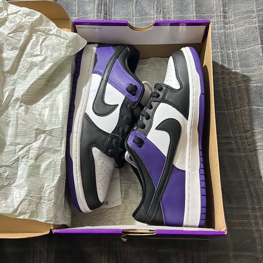 Nike sb dunk court purple
